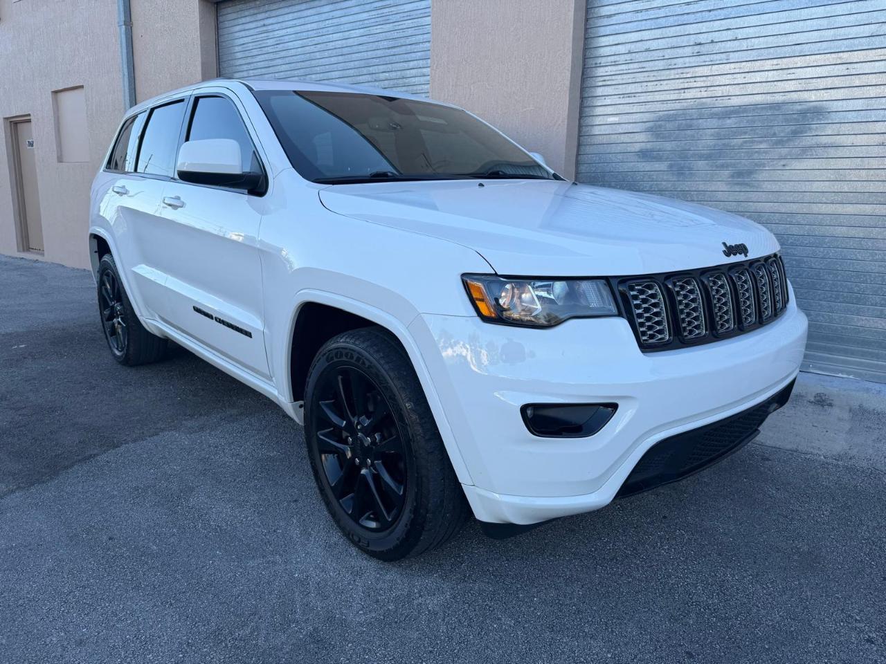 Jeep Grand Cherokee Altitude 4x2 2019