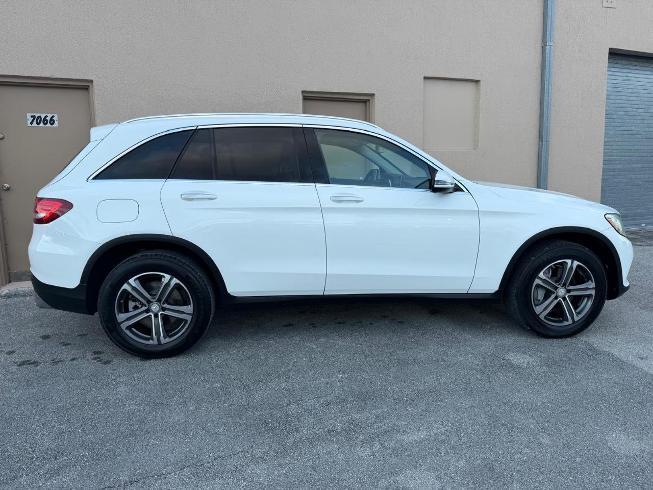 Mercedes-Benz GLC RWD 4dr GLC 300 2016