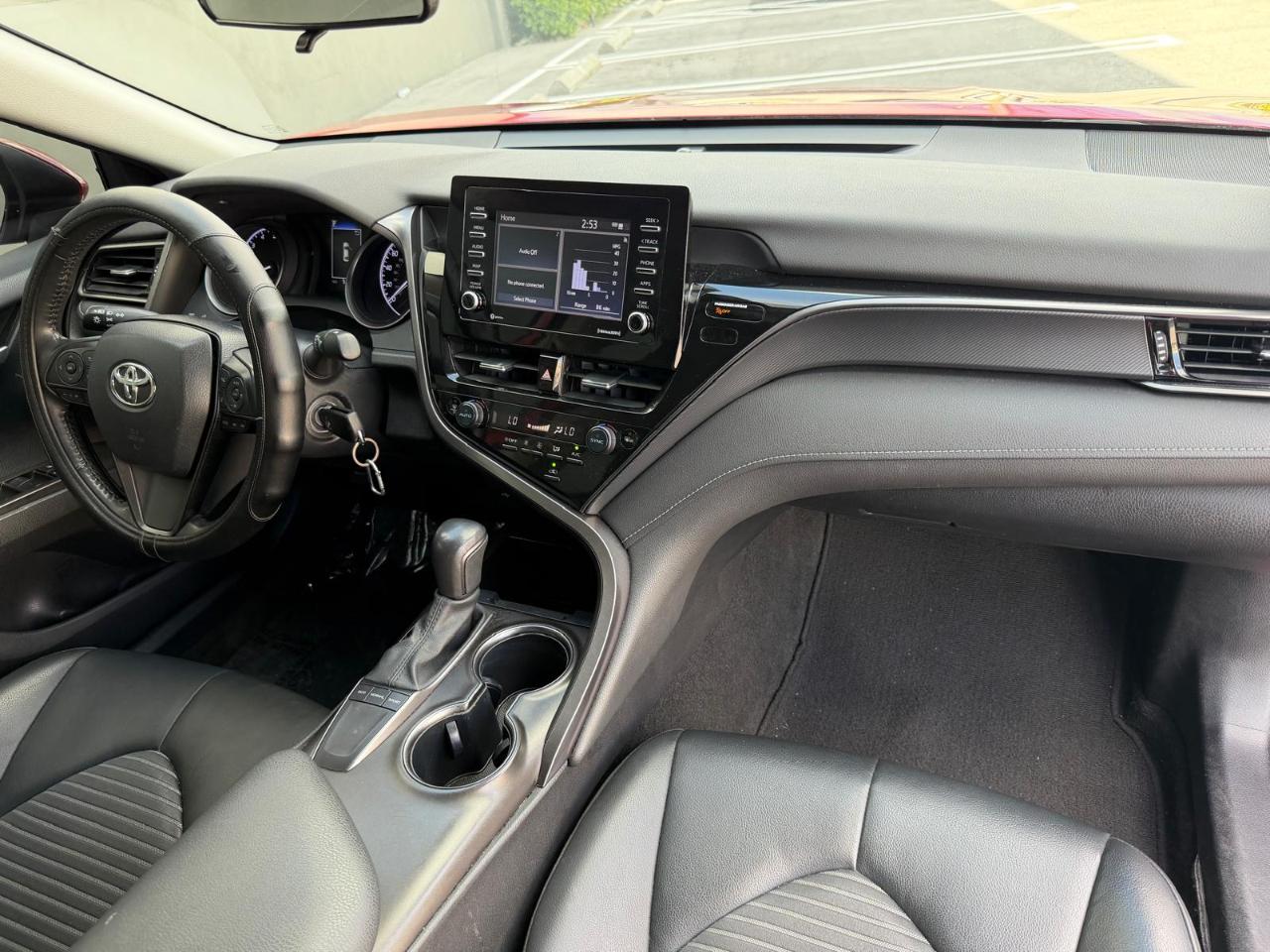 Toyota Camry Hybrid SE Nightshade CVT (Natl) 2023