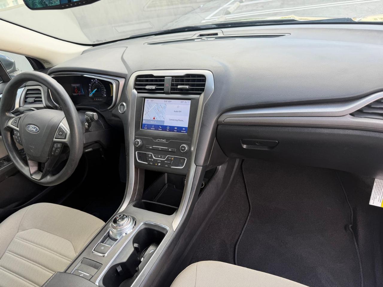 Ford Fusion S FWD 2020