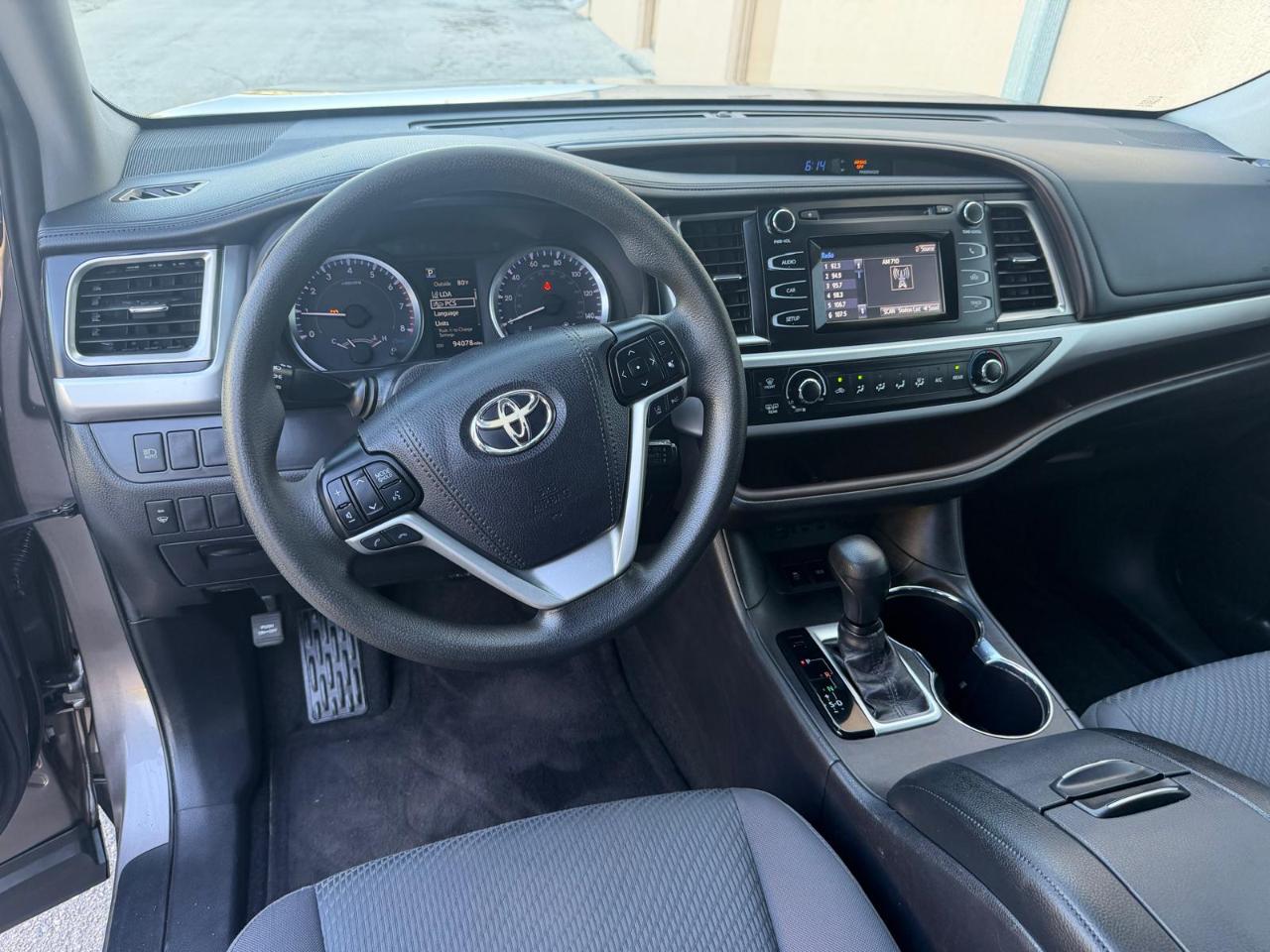 Toyota Highlander LE I4 FWD (Natl) 2019