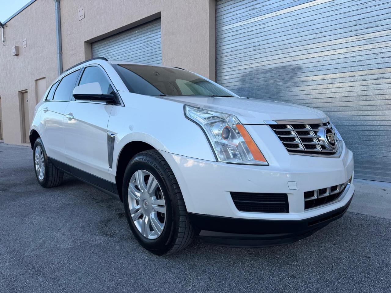 Cadillac SRX FWD 4dr Base 2015