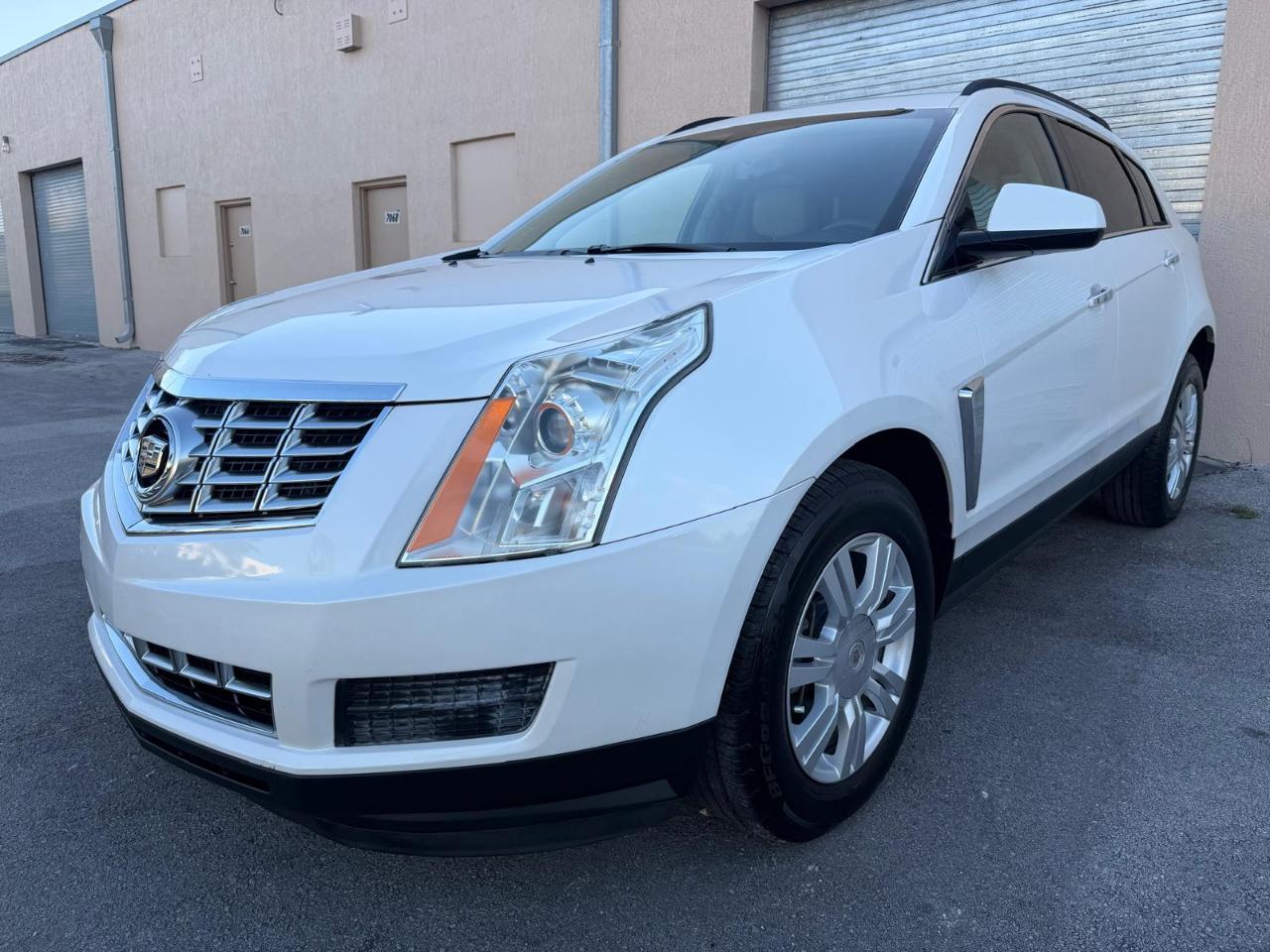 Cadillac SRX FWD 4dr Base 2015