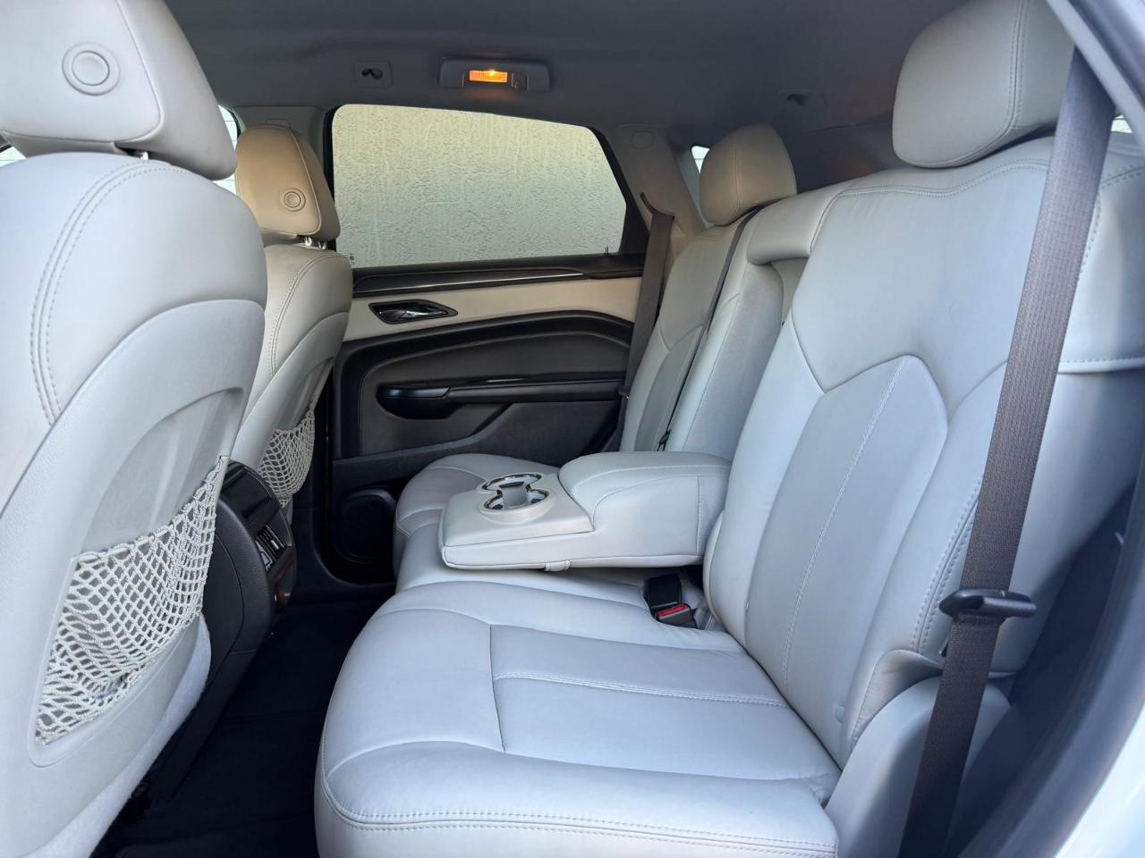 Cadillac SRX FWD 4dr Base 2015