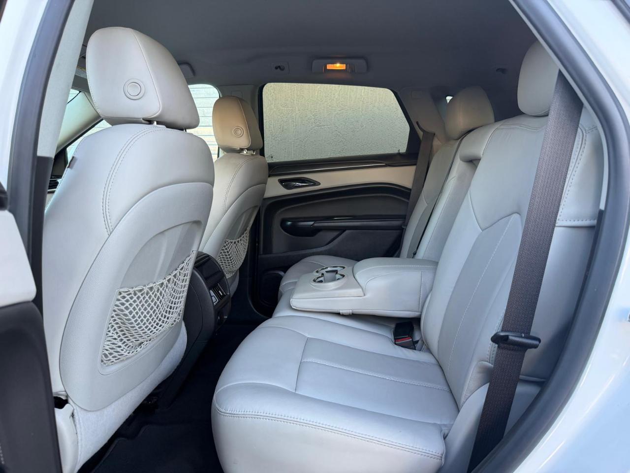 Cadillac SRX FWD 4dr Base 2015