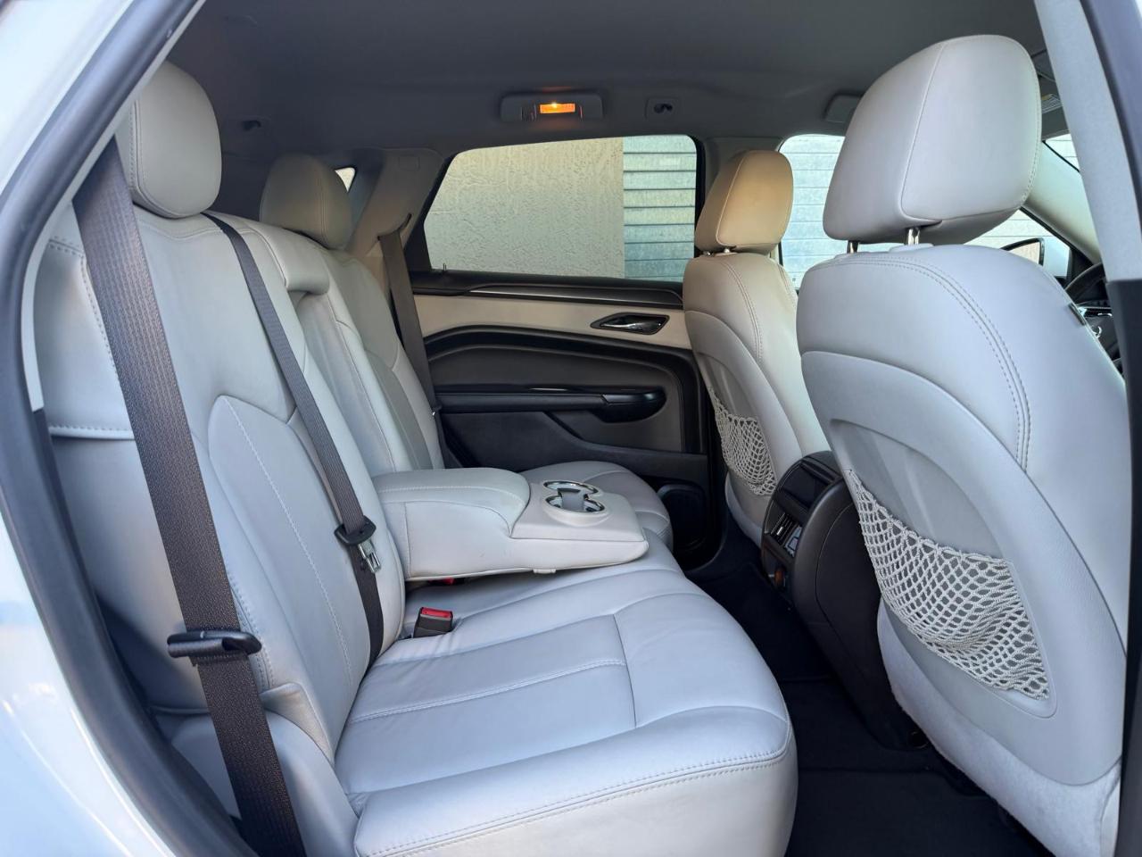 Cadillac SRX FWD 4dr Base 2015