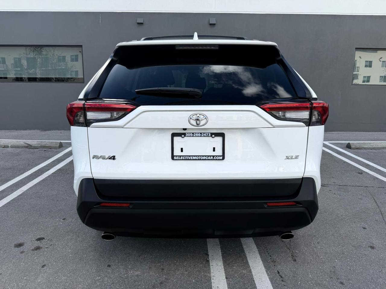 Toyota RAV4 XLE FWD (Natl) 2023