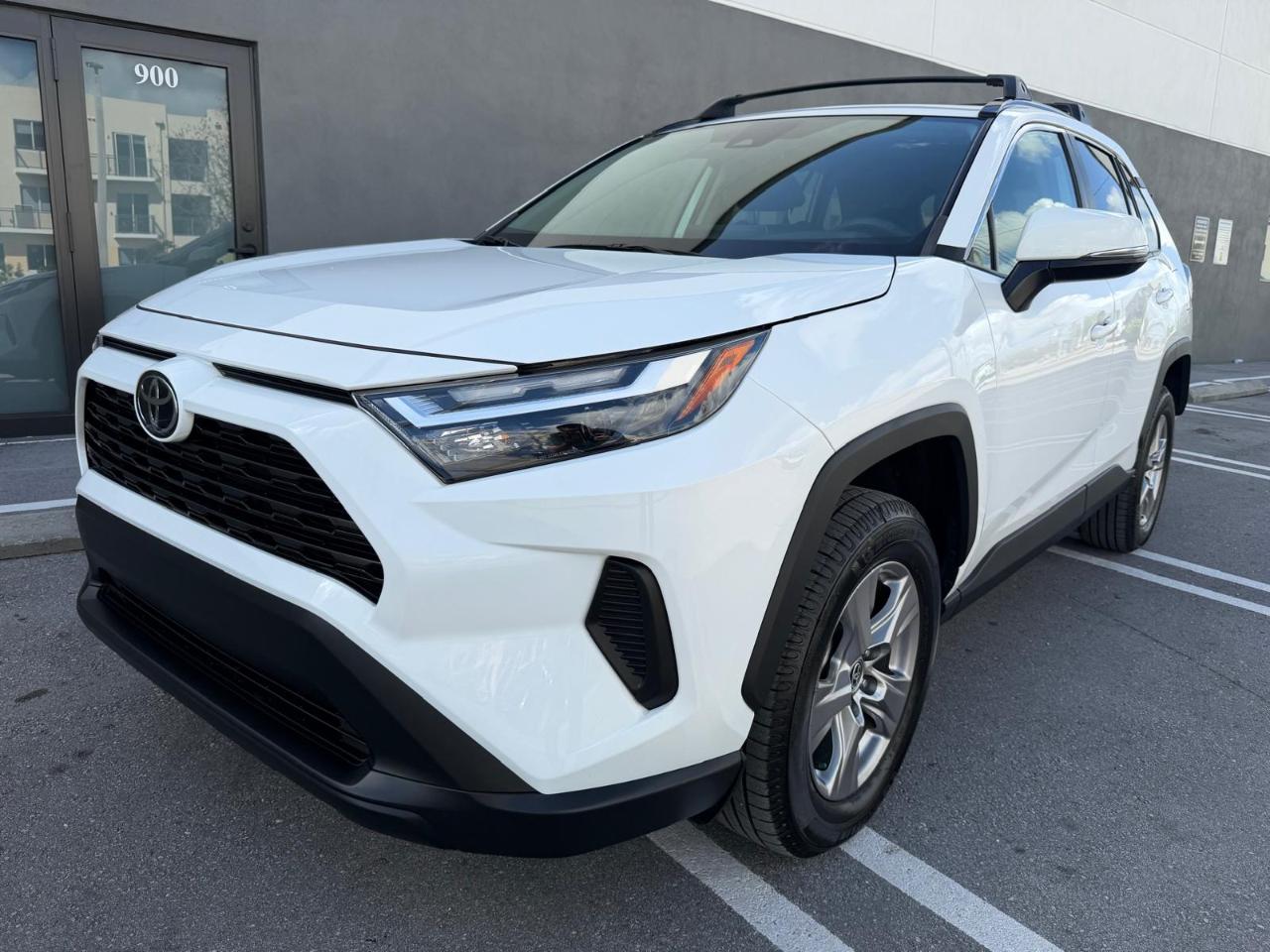 Toyota RAV4 XLE FWD (Natl) 2023