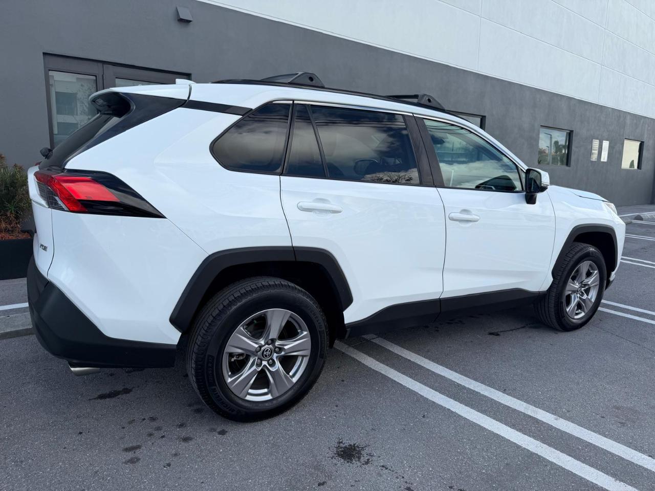 Toyota RAV4 XLE FWD (Natl) 2023