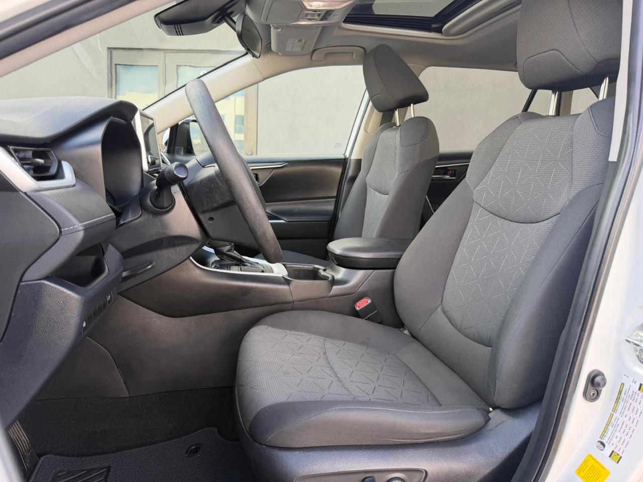 Toyota RAV4 XLE FWD (Natl) 2023