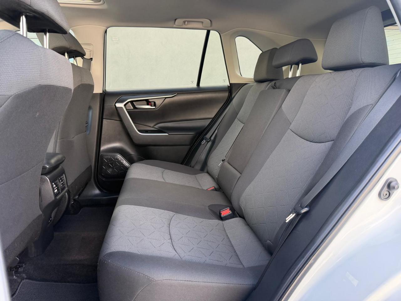 Toyota RAV4 XLE FWD (Natl) 2023