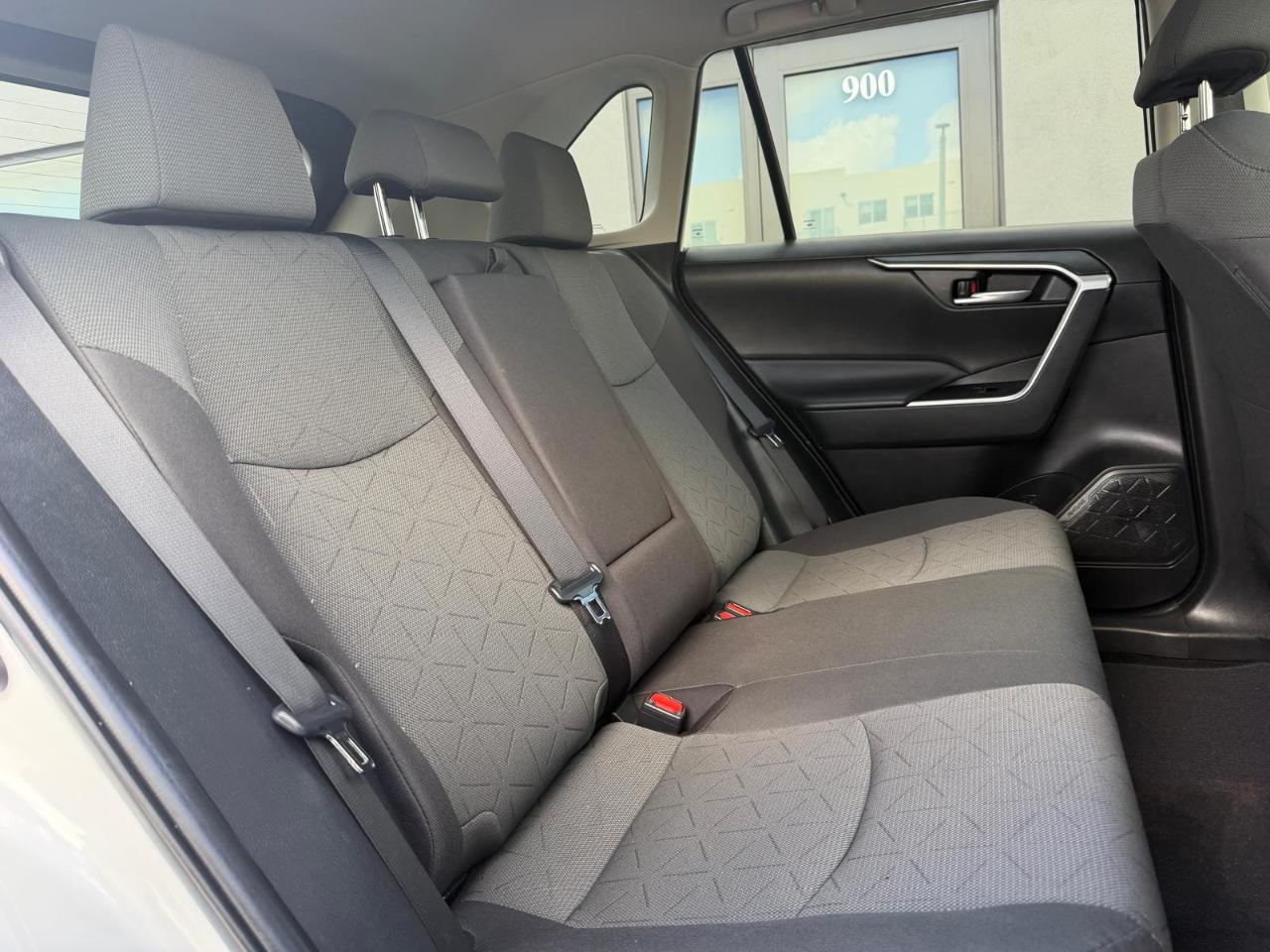 Toyota RAV4 XLE FWD (Natl) 2023