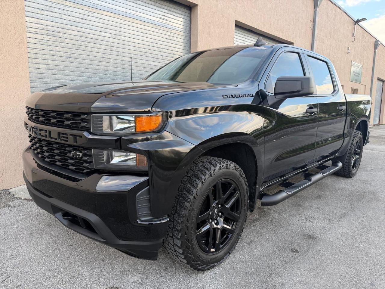 Chevrolet Silverado 1500 2WD Crew Cab 147" Custom 2021