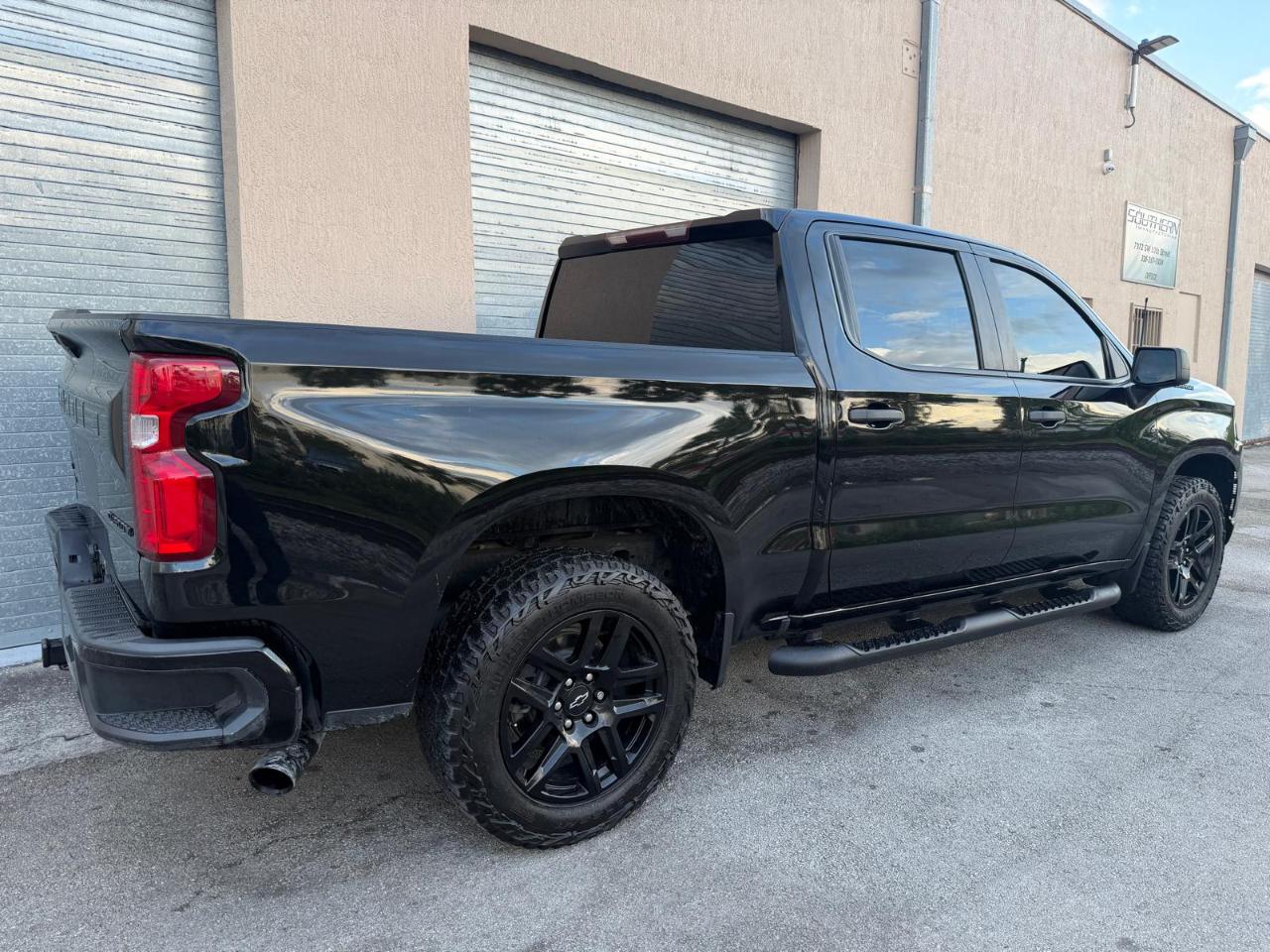 Chevrolet Silverado 1500 2WD Crew Cab 147" Custom 2021