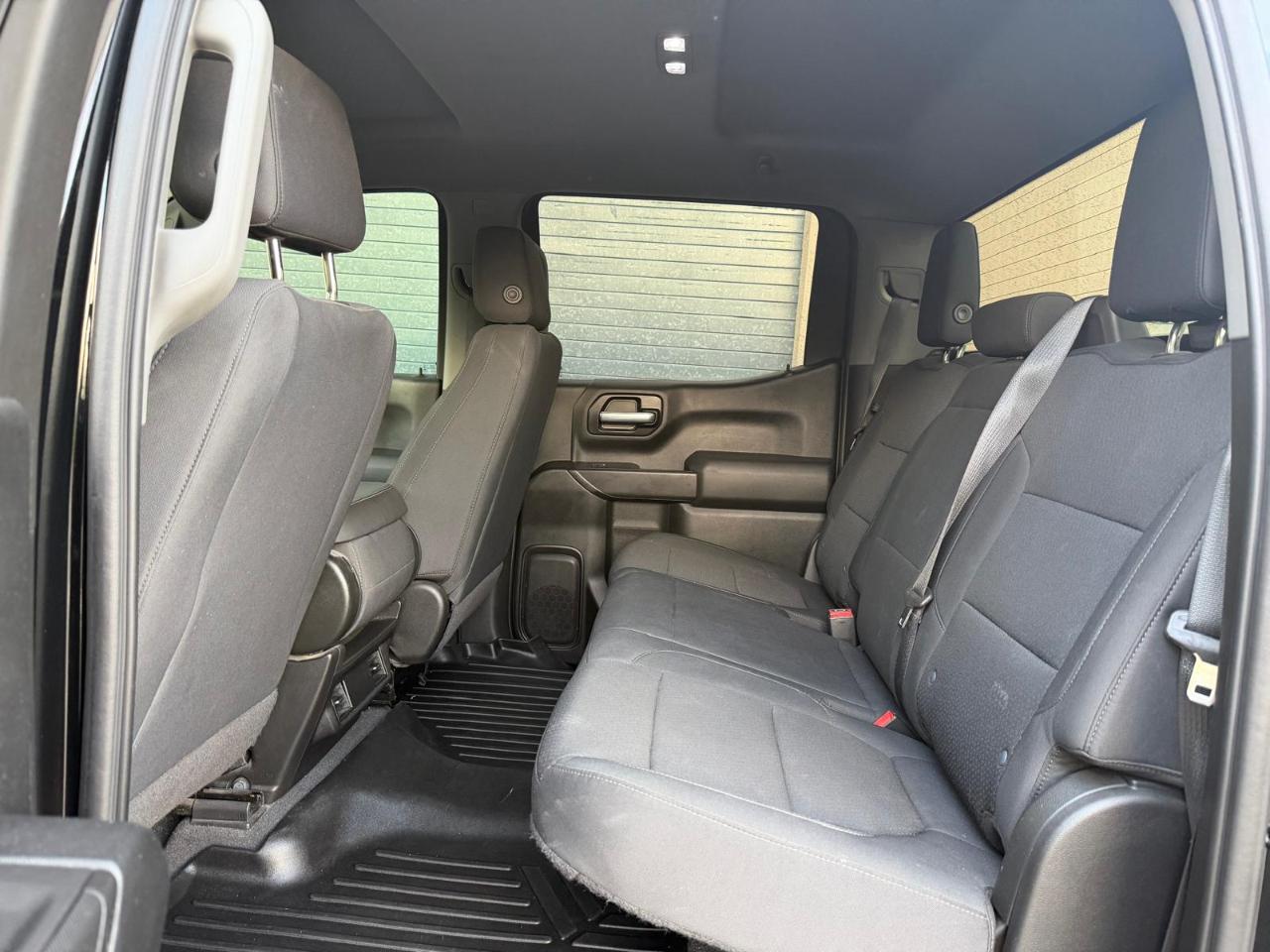 Chevrolet Silverado 1500 2WD Crew Cab 147" Custom 2021