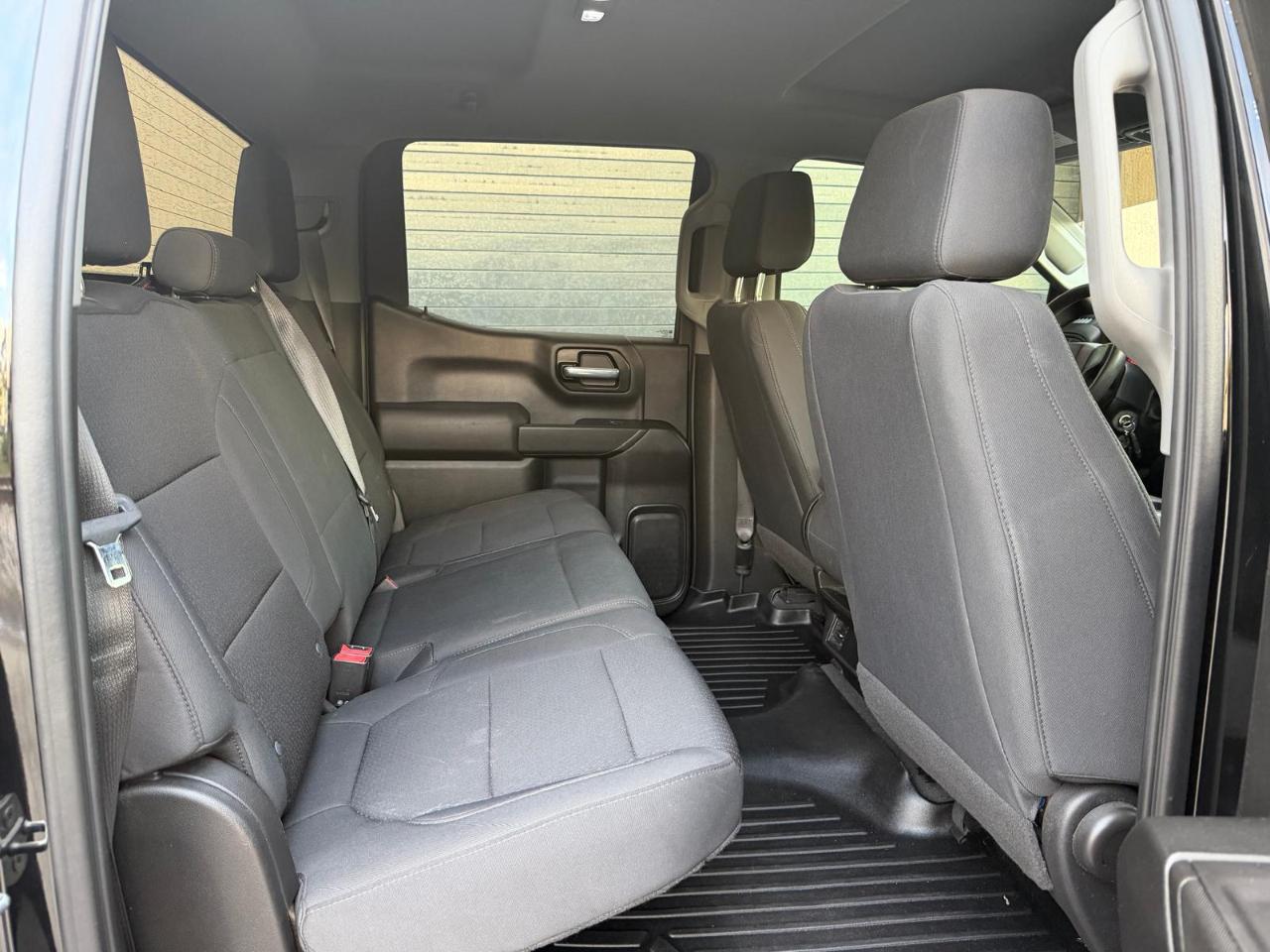 Chevrolet Silverado 1500 2WD Crew Cab 147" Custom 2021