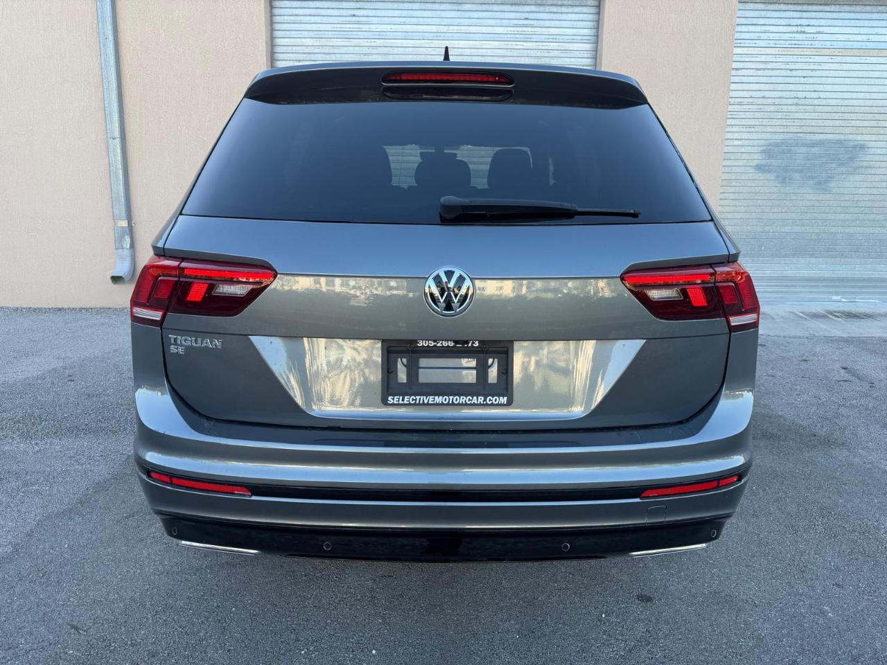 Volkswagen Tiguan 2.0T SE R-Line Black FWD 2021