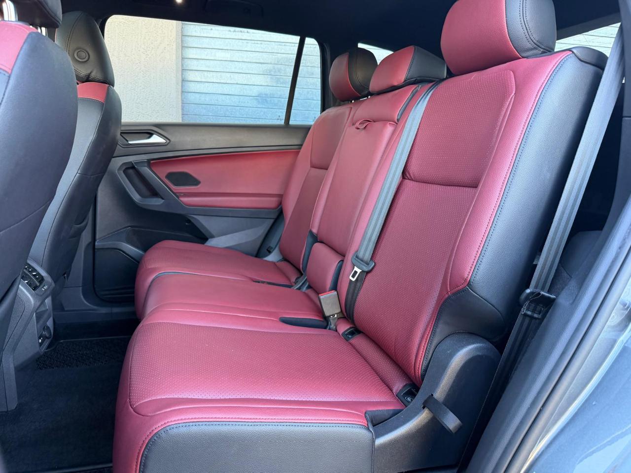 Volkswagen Tiguan 2.0T SE R-Line Black FWD 2021