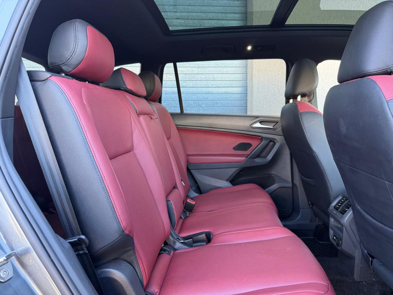 Volkswagen Tiguan 2.0T SE R-Line Black FWD 2021