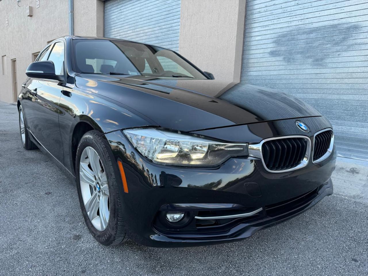 BMW 3 Series 4dr Sdn 328i RWD South Africa SULEV 2016