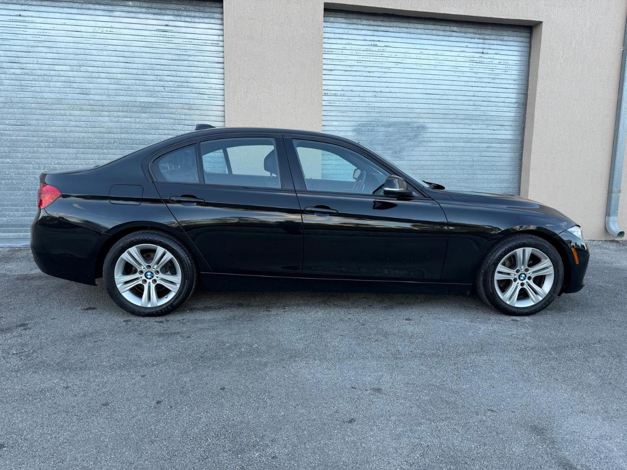 BMW 3 Series 4dr Sdn 328i RWD South Africa SULEV 2016