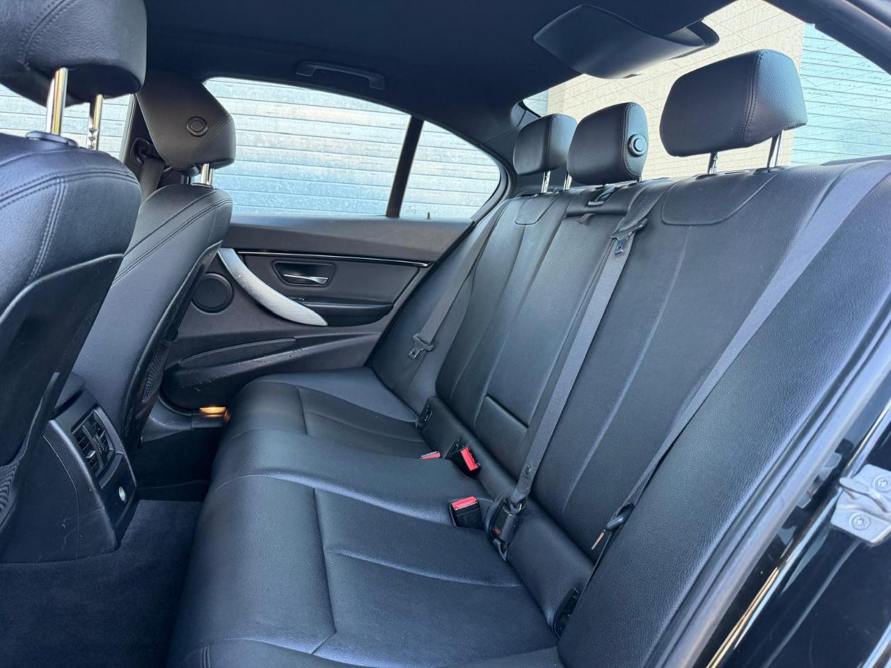 BMW 3 Series 4dr Sdn 328i RWD South Africa SULEV 2016