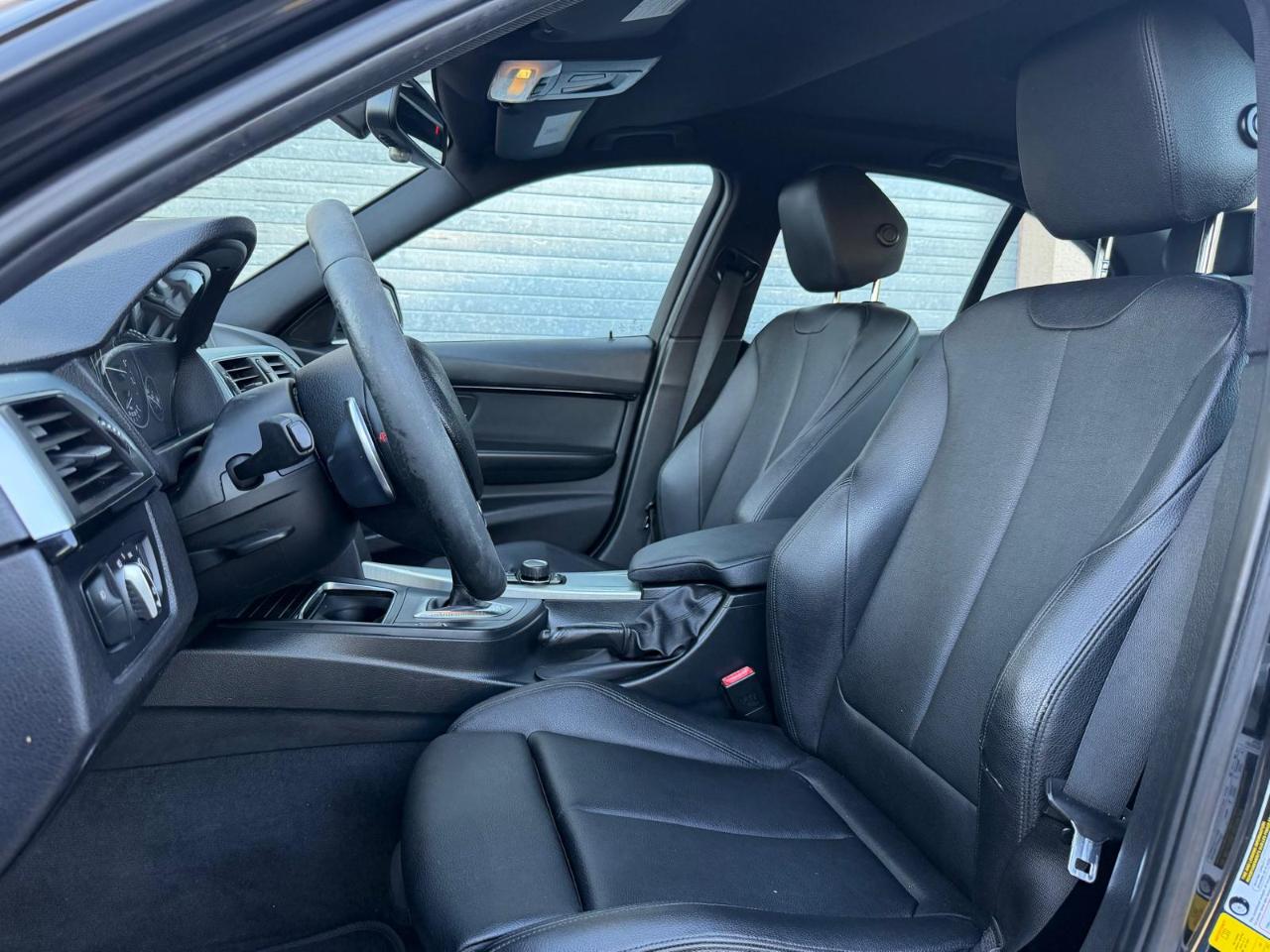 BMW 3 Series 4dr Sdn 328i RWD South Africa SULEV 2016