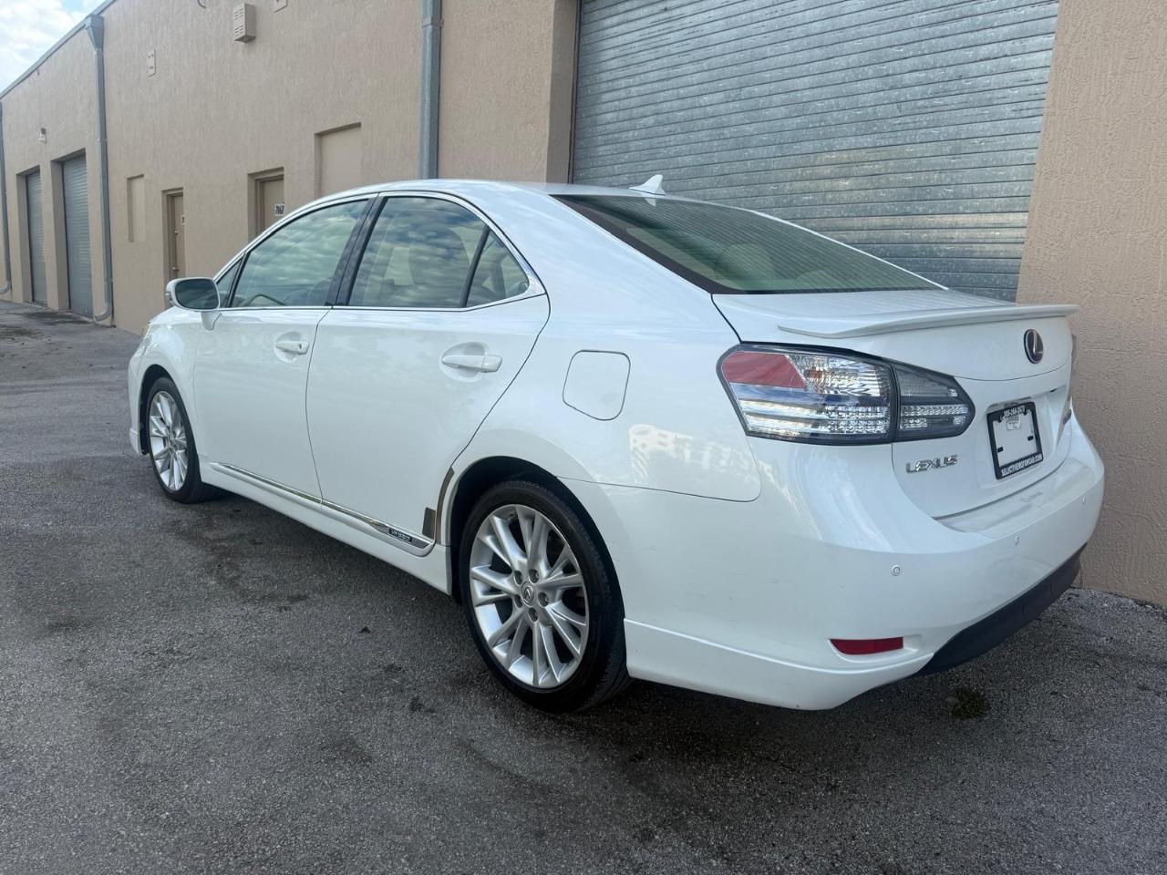 Lexus HS 250h 4dr Sdn Hybrid 2010