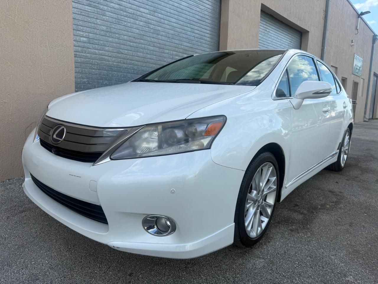 Lexus HS 250h 4dr Sdn Hybrid 2010