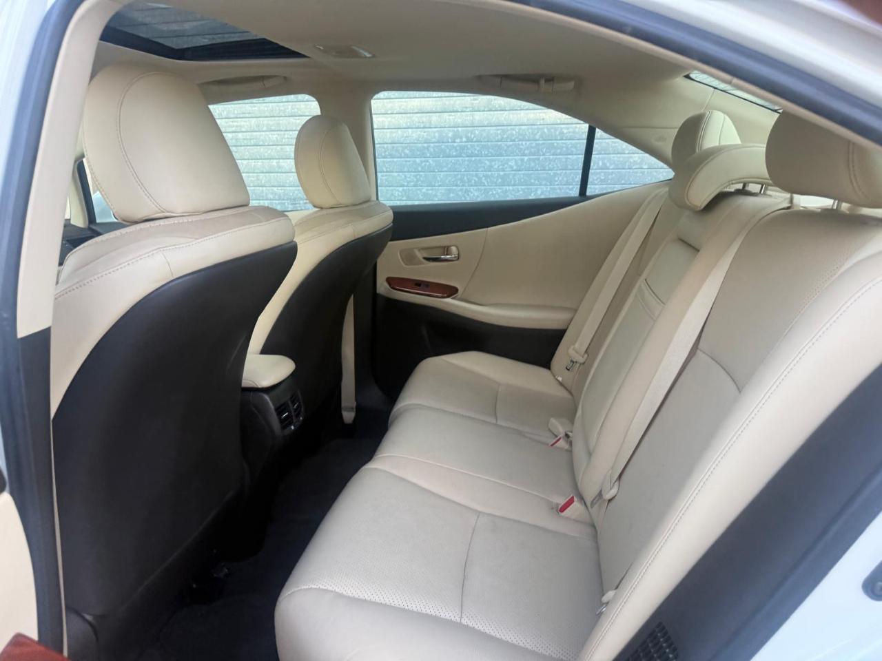 Lexus HS 250h 4dr Sdn Hybrid 2010