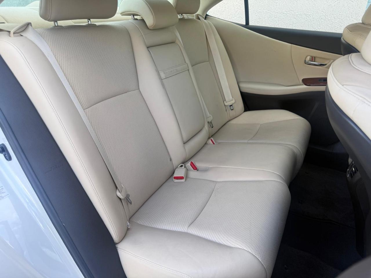 Lexus HS 250h 4dr Sdn Hybrid 2010