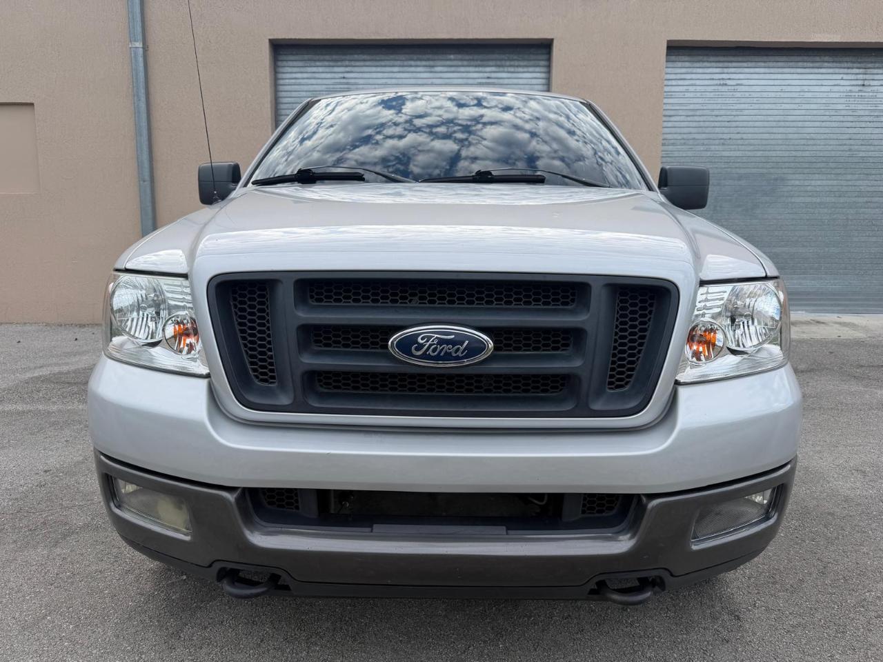 Ford F-150 Supercab Flareside 145" XLT 4WD 2005