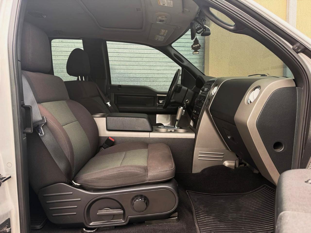 Ford F-150 Supercab Flareside 145" XLT 4WD 2005