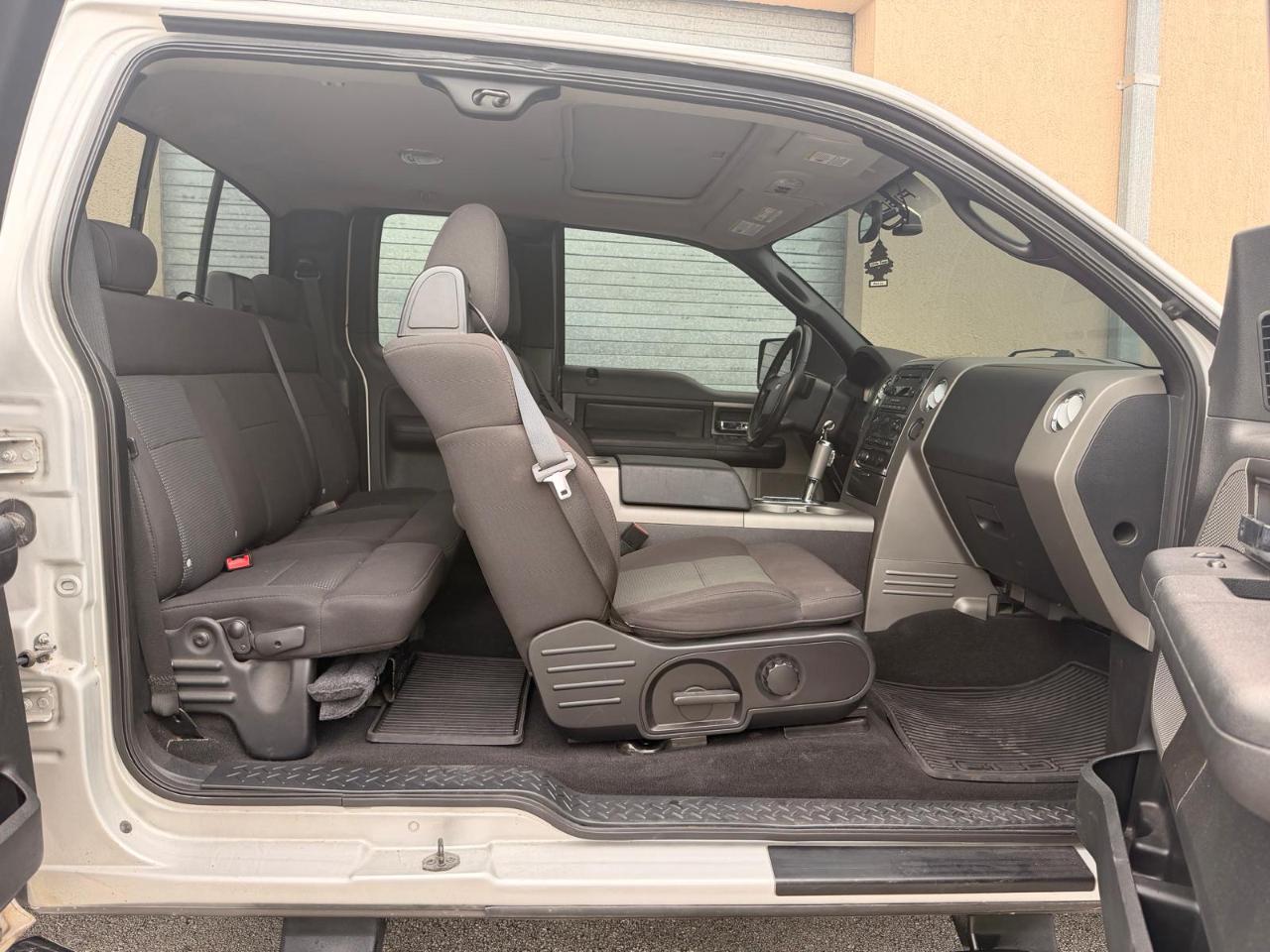 Ford F-150 Supercab Flareside 145" XLT 4WD 2005