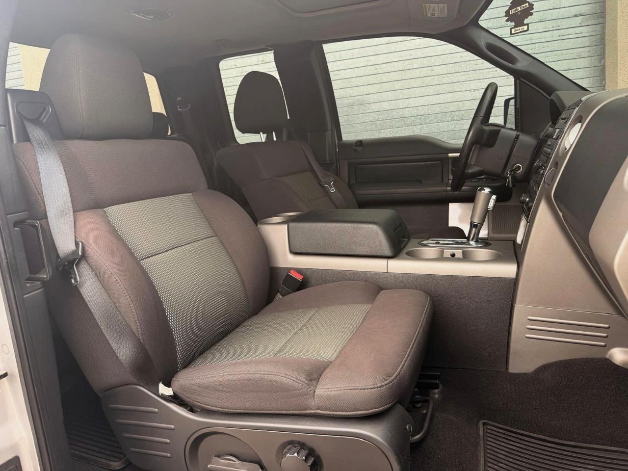 Ford F-150 Supercab Flareside 145" XLT 4WD 2005