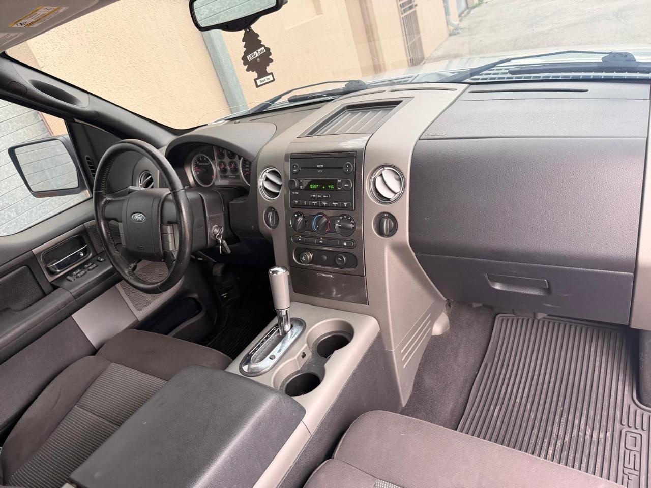 Ford F-150 Supercab Flareside 145" XLT 4WD 2005