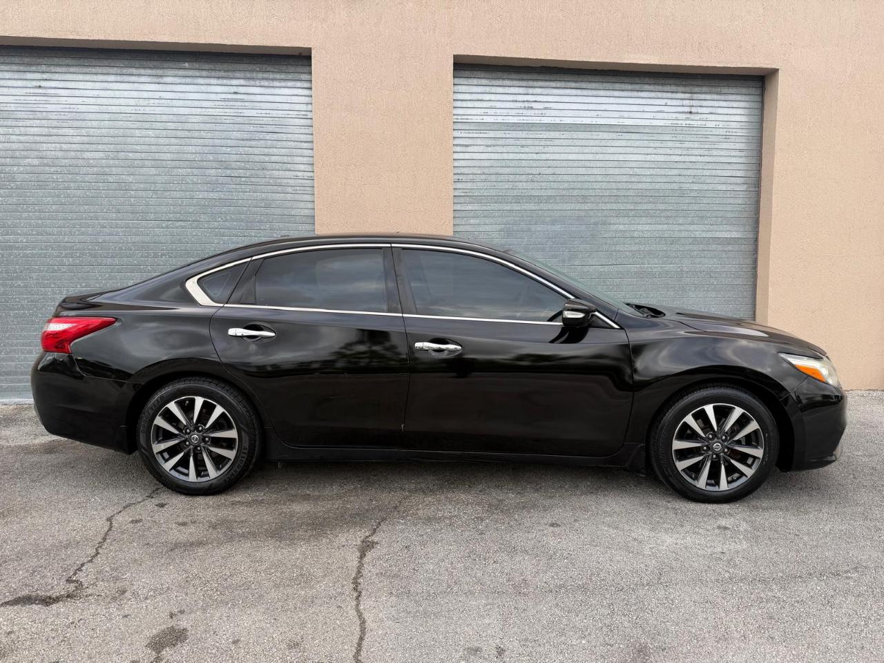 Nissan Altima 4dr Sdn I4 2.5 SV 2016