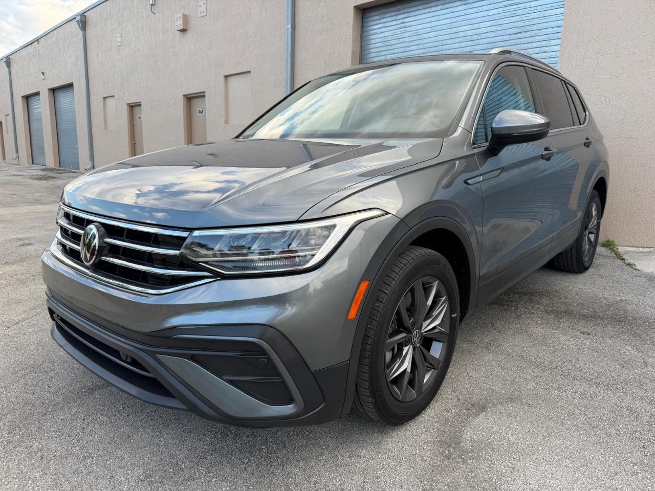 Volkswagen Tiguan 2.0T SE FWD 2022