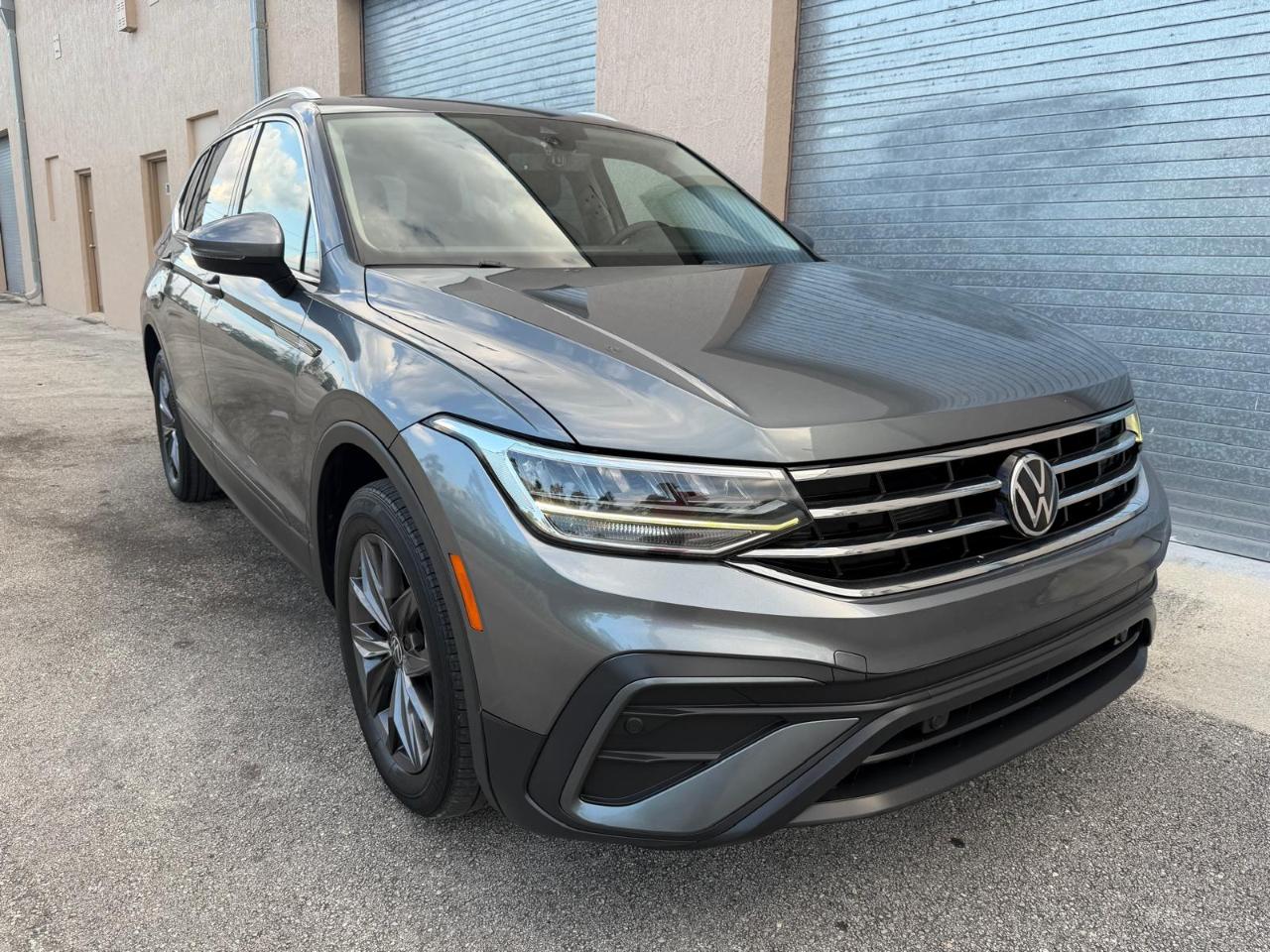 Volkswagen Tiguan 2.0T SE FWD 2022
