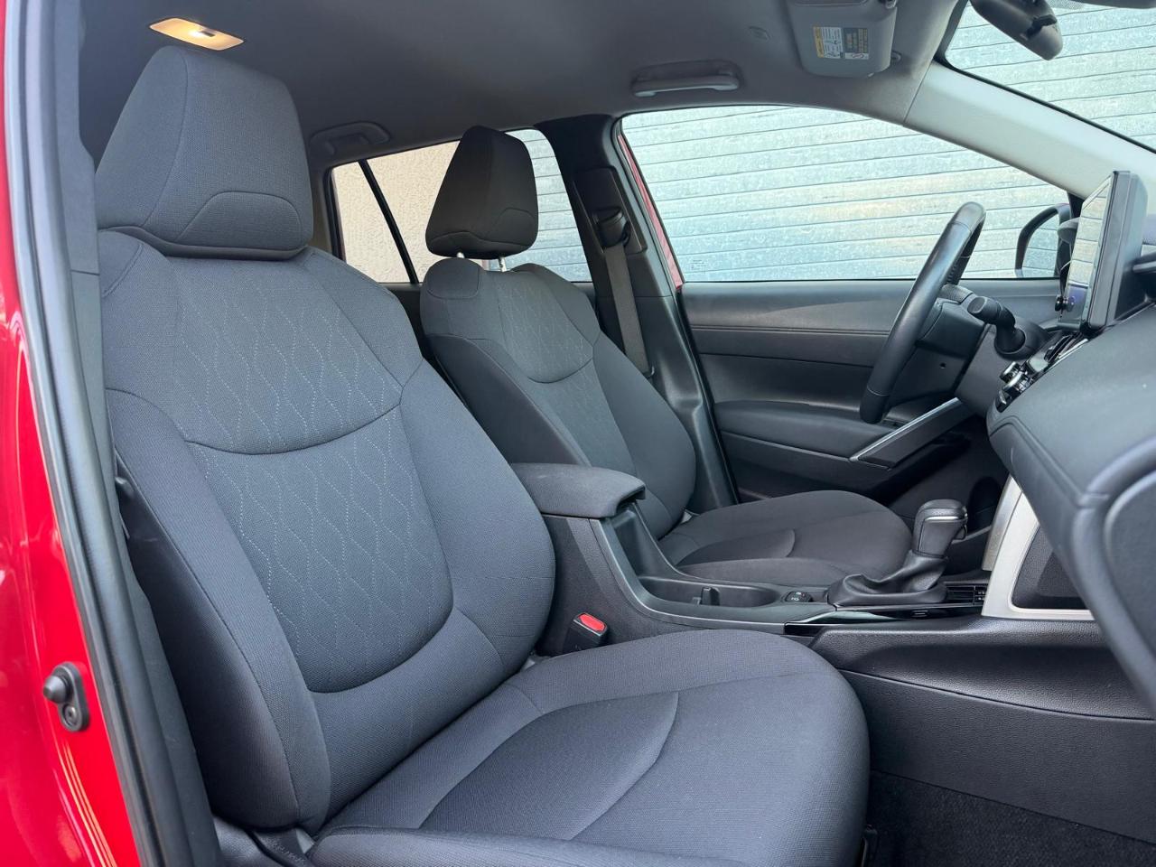 Toyota Corolla Cross LE 2WD (Natl) 2024