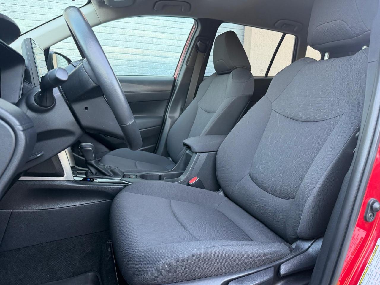 Toyota Corolla Cross LE 2WD (Natl) 2024