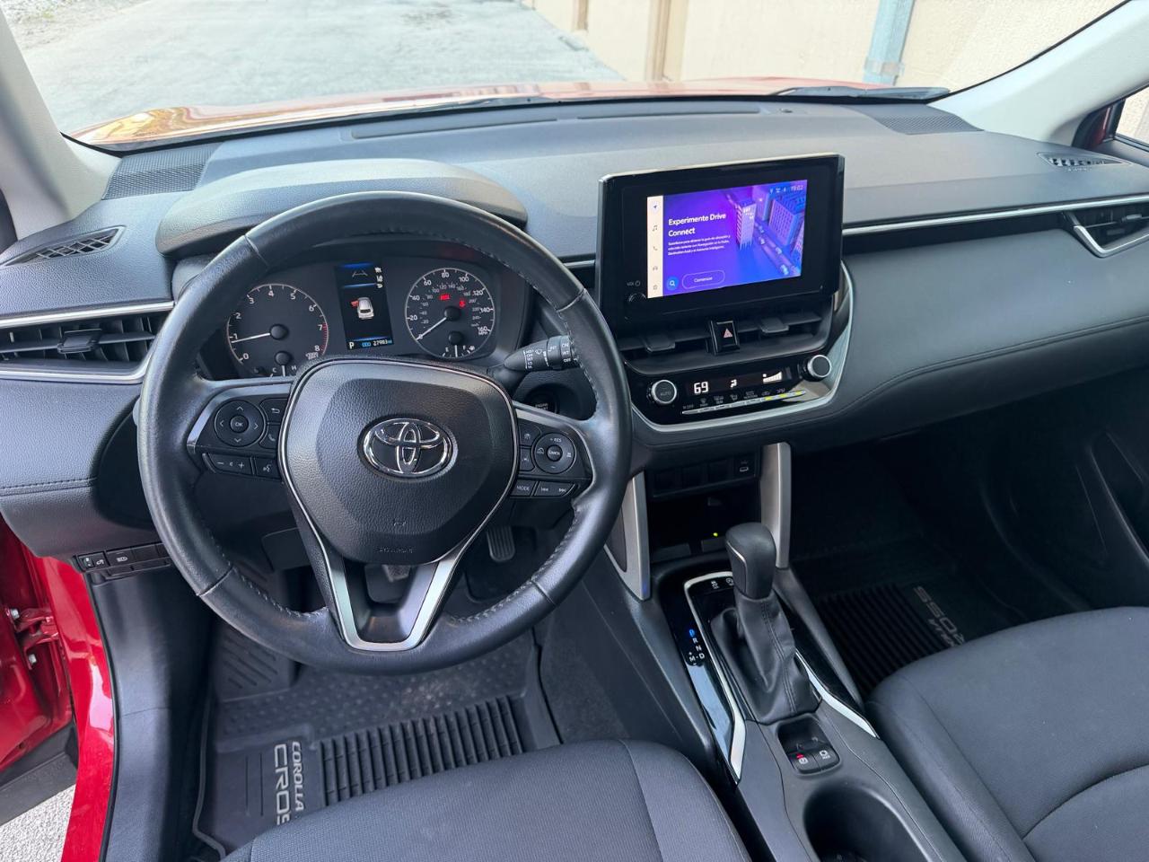 Toyota Corolla Cross LE 2WD (Natl) 2024