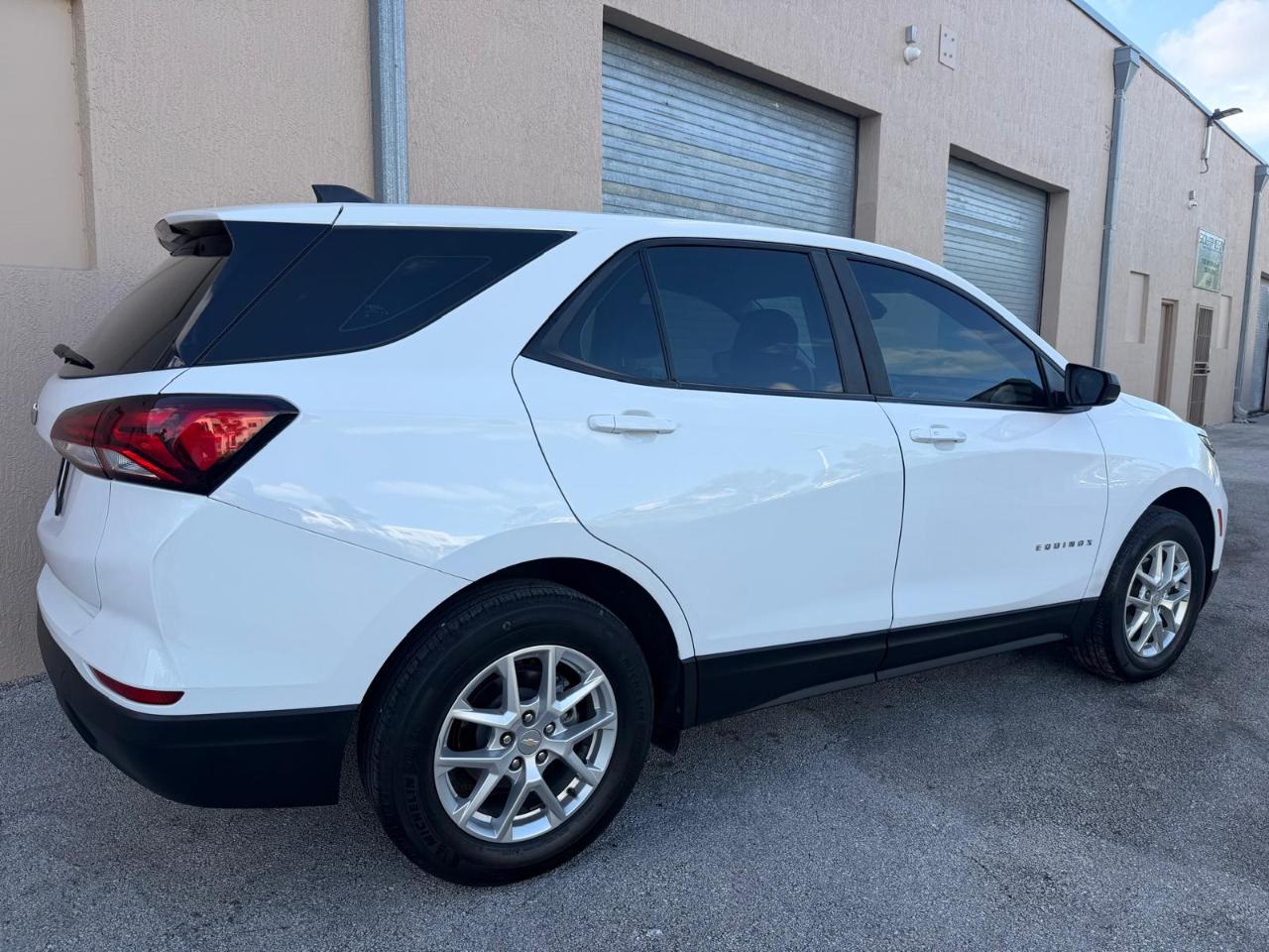 Chevrolet Equinox FWD 4dr LS w/1LS 2023