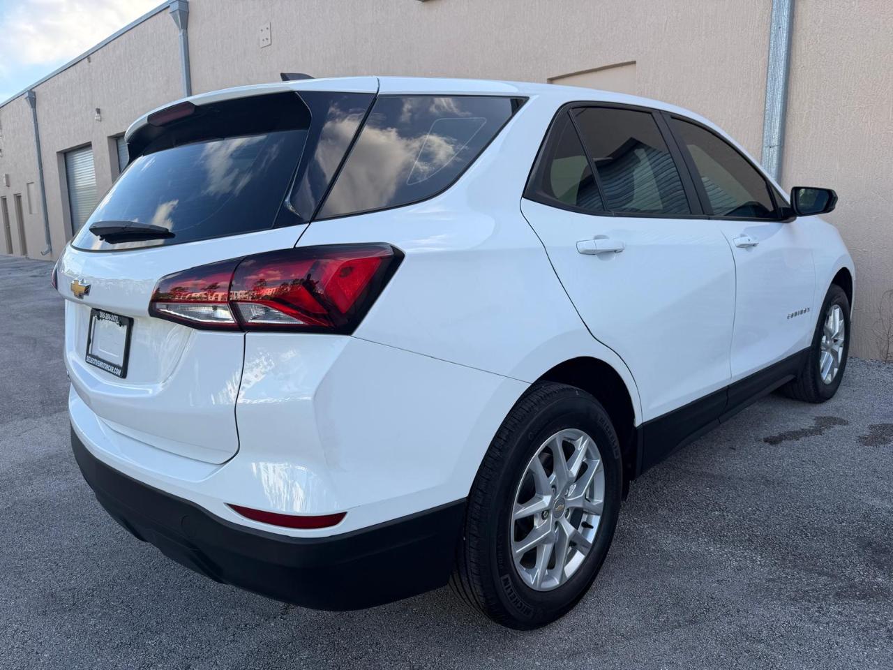 Chevrolet Equinox FWD 4dr LS w/1LS 2023