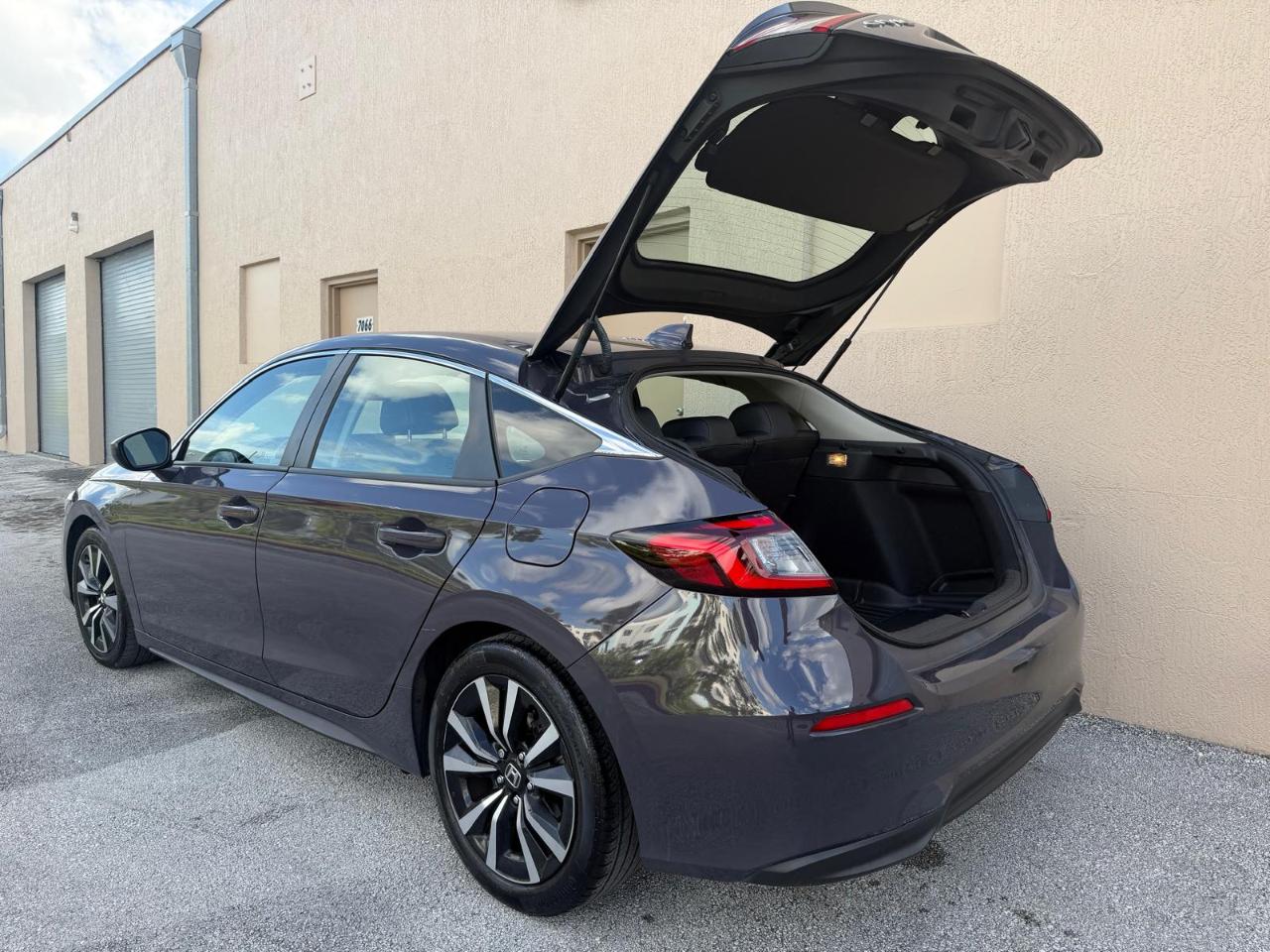 Honda Civic Hatchback EX-L CVT 2024