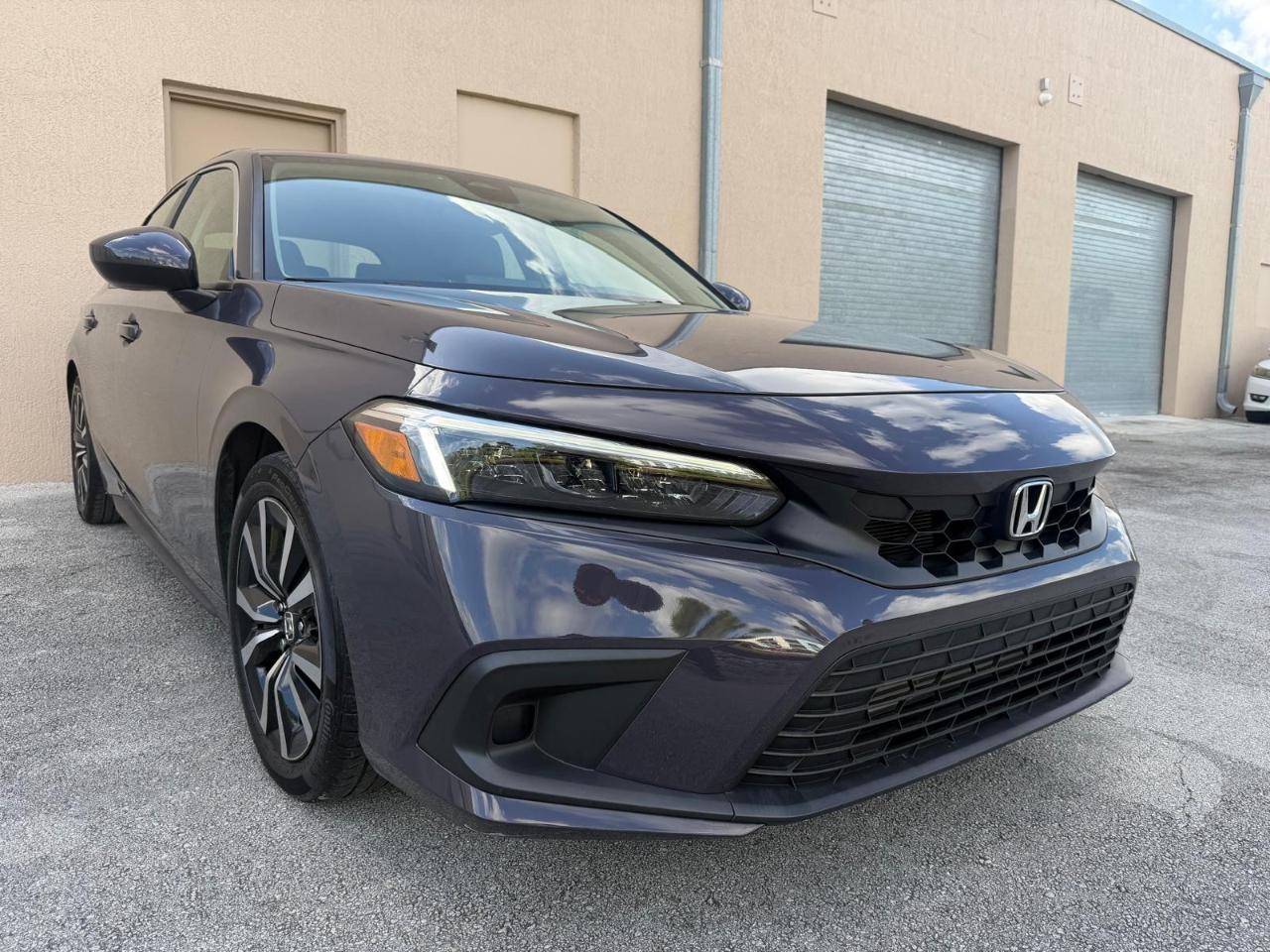 Honda Civic Hatchback EX-L CVT 2024