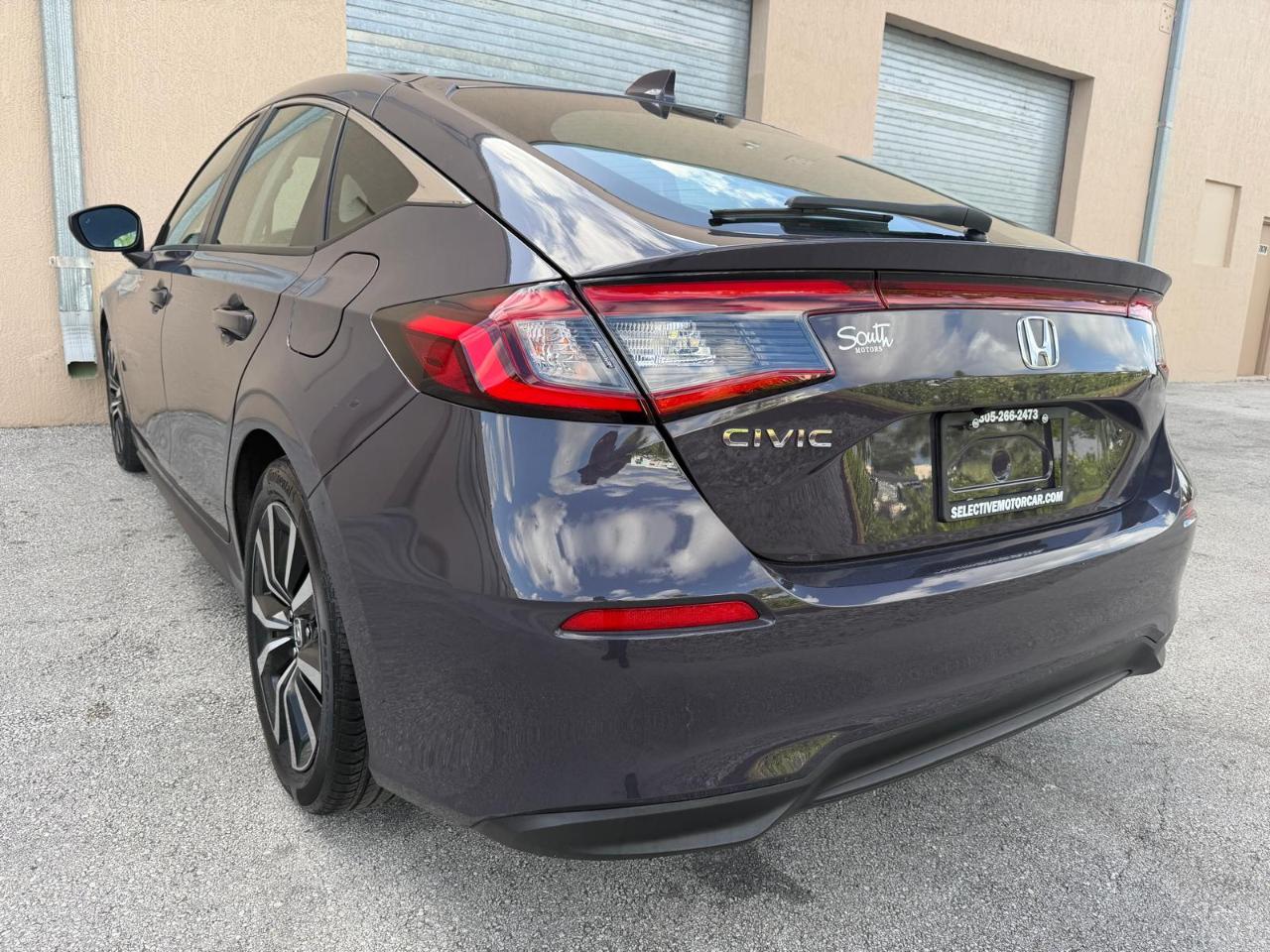 Honda Civic Hatchback EX-L CVT 2024