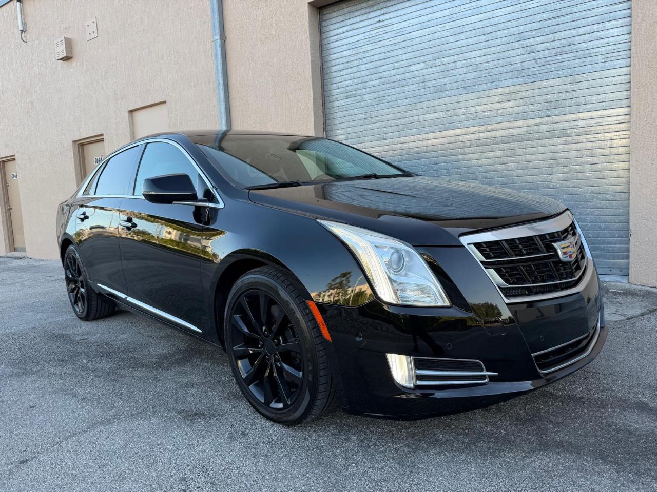Cadillac XTS 4dr Sdn Luxury FWD 2017