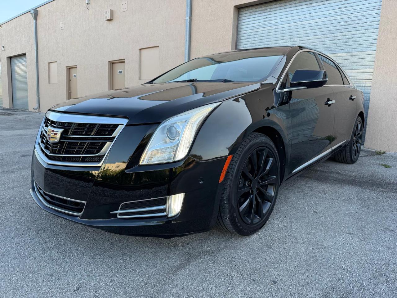 Cadillac XTS 4dr Sdn Luxury FWD 2017