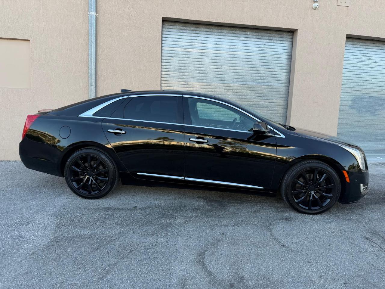 Cadillac XTS 4dr Sdn Luxury FWD 2017